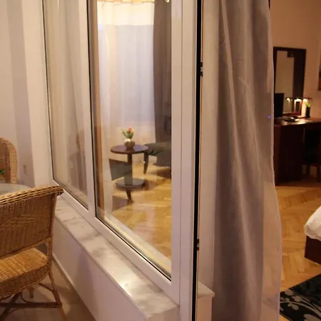 De Paris Hotel
