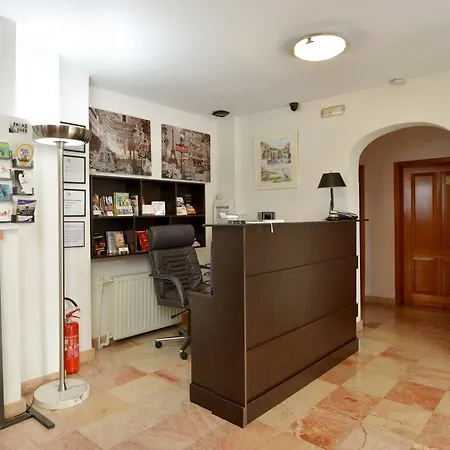 Hotel De Paris Tirana