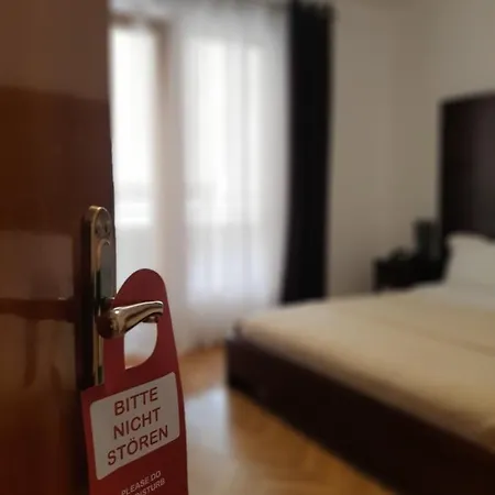 De Paris Hotel